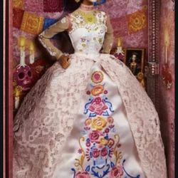 BRAND NEW BARBIE DIA DE MUERTOS DOLL