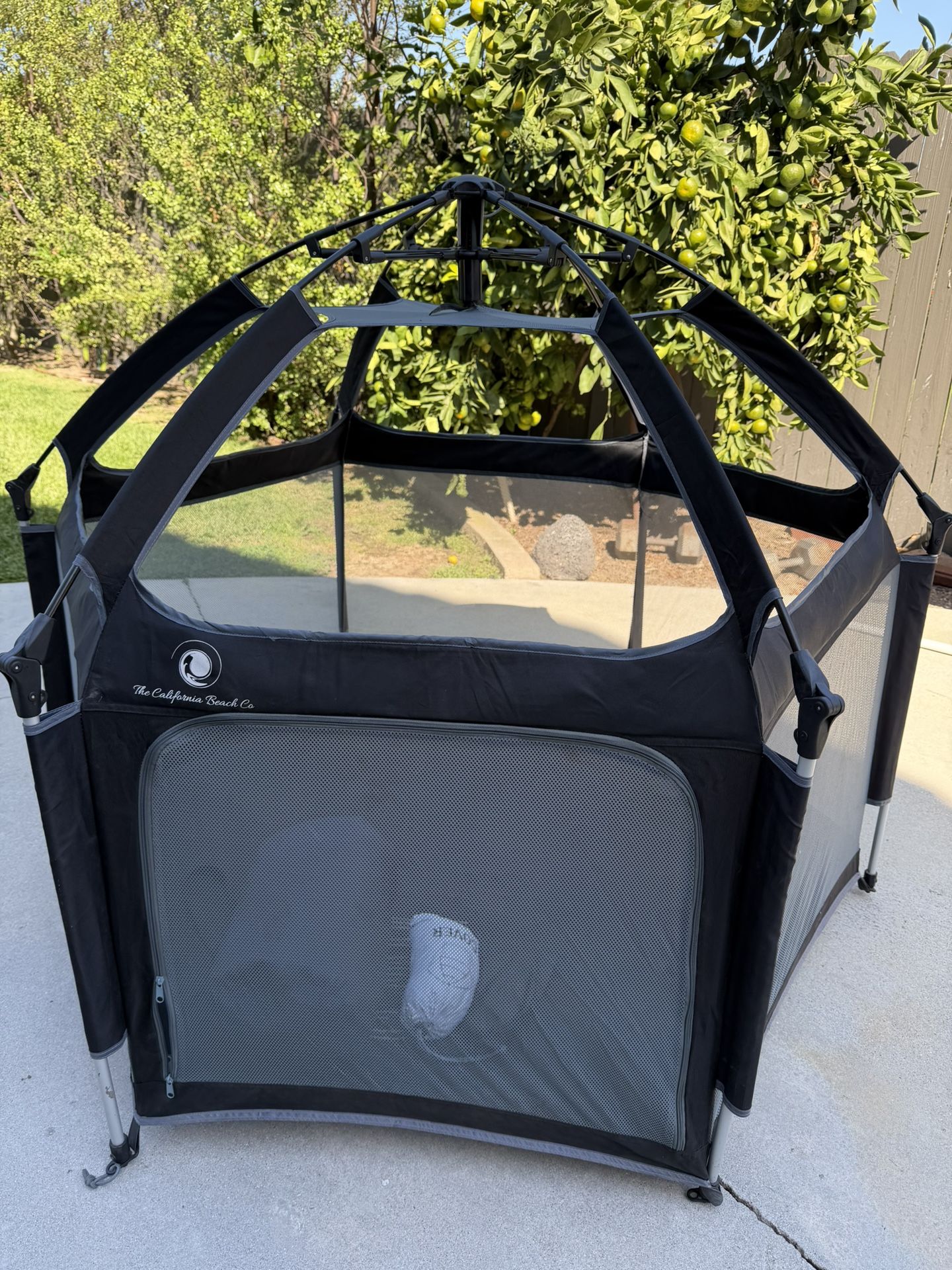 The California Beach Co. Pop N Go Playpen