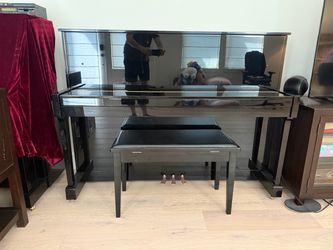 Yamaha Professional Upright Piano 45”
