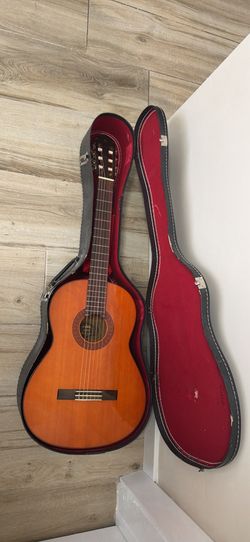 Yamaha G-65A Classical Guitar and Case