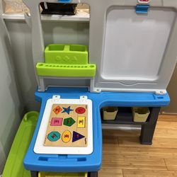 Step2 Kids Art Center 