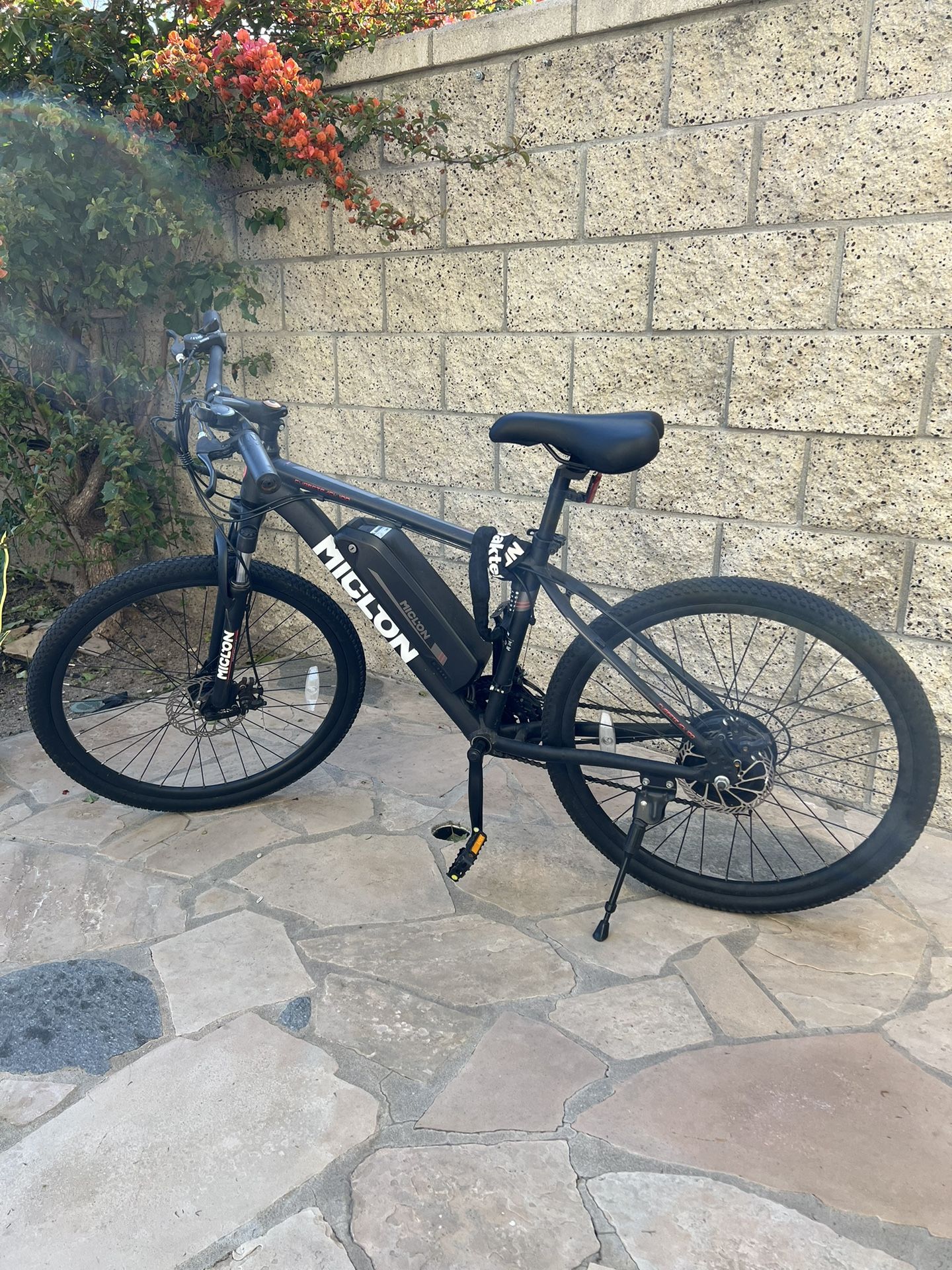 400 OBO MICLON Cybertrack 100 Electric Bike for Adults for Sale in