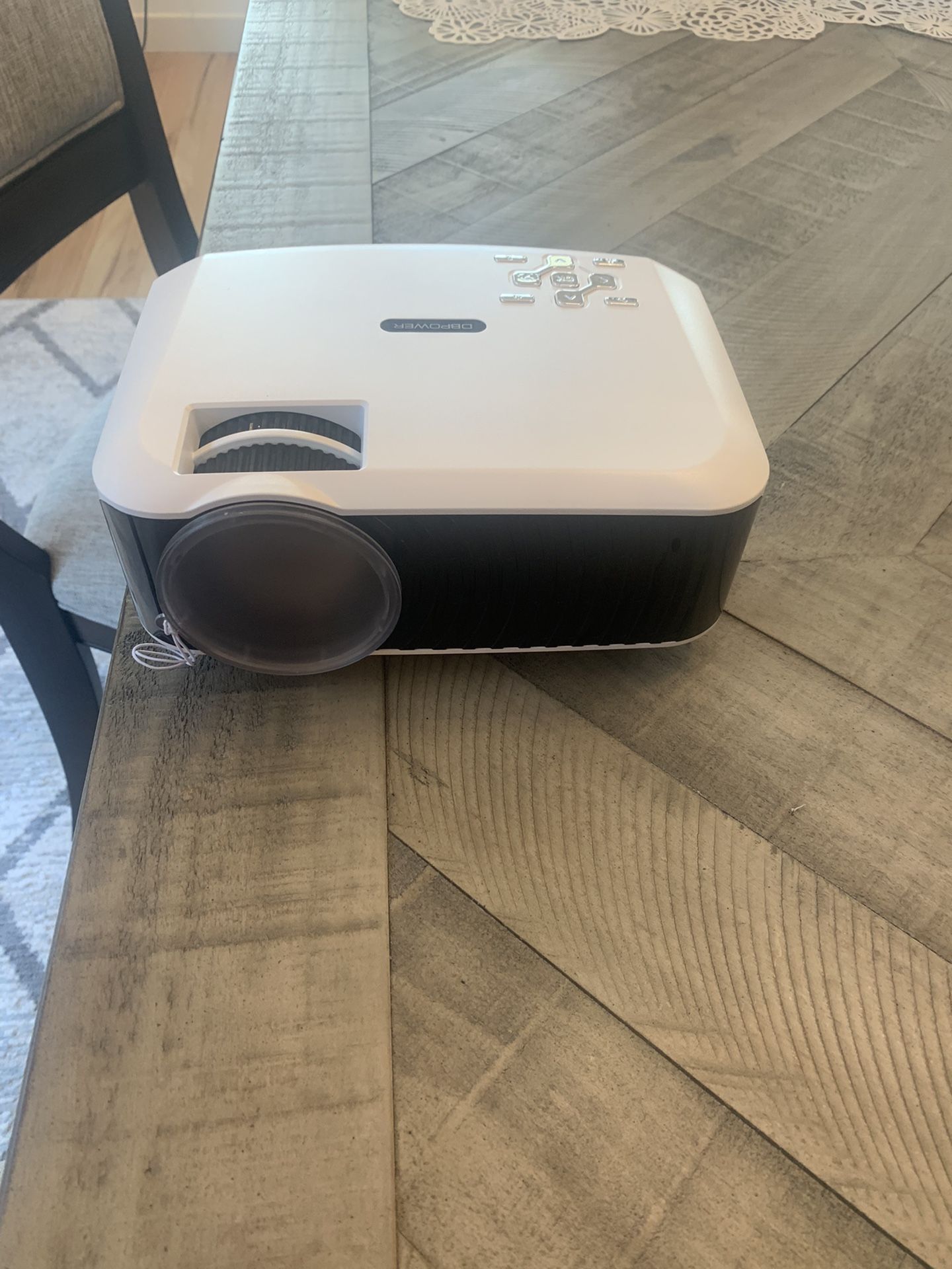 DBpower Projector