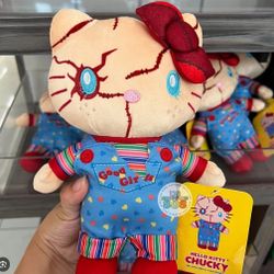 NEW CHUCKY HELLO KITTY FROM UNIVERSAL STUDIOS 