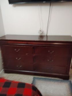 Dresser