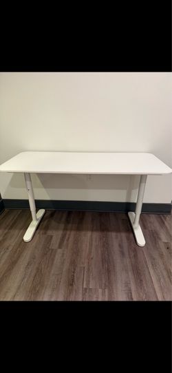 IKEA BEKANT Office Desk – White Adjustable Height Desk – Excellent Condition