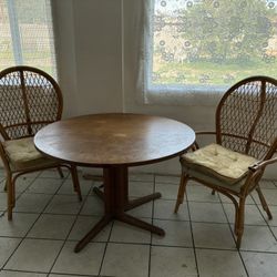 Round Wood Table & Chairs