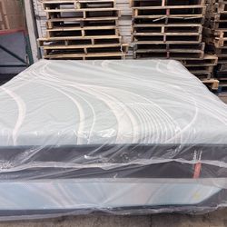 SALE💥King mattress Tempurpedic LuxeAdapt firm 2.0💥