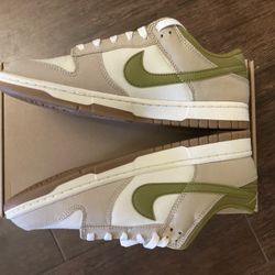 Pacific Moss Dunk Low. Mens Size 8.5