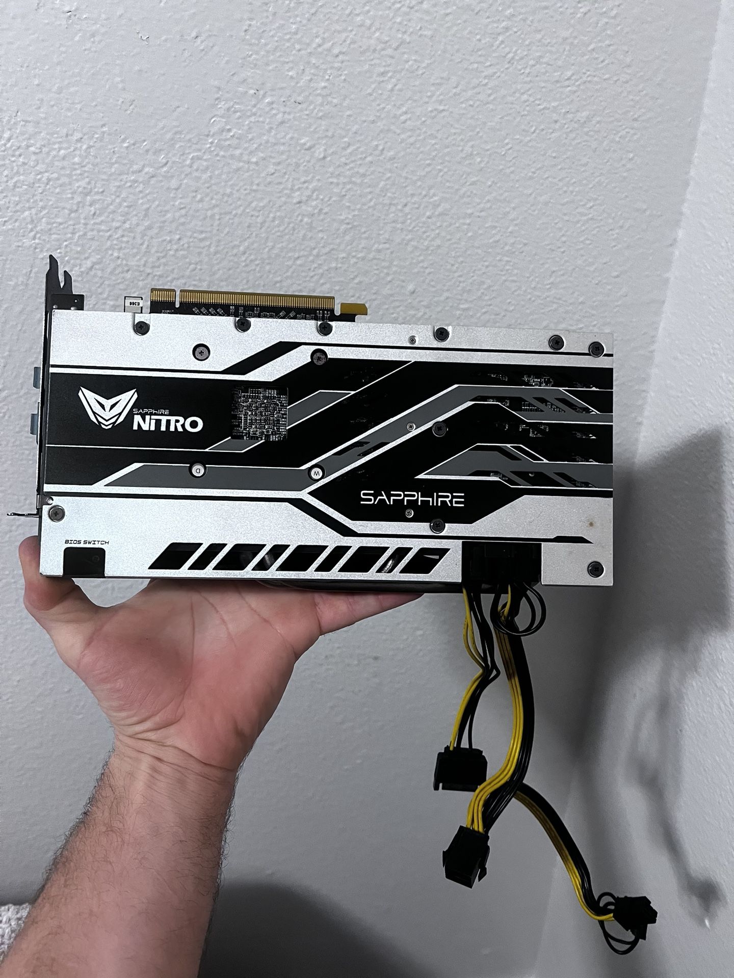 SAPPHIRE NITRO + AMD Radeon RX 570 8GB GDDR5 (UEFI) PCI-E Gaming Graphics Card