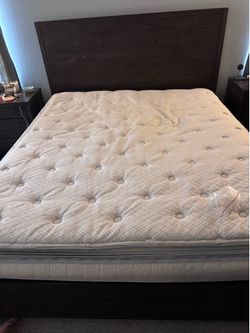 Cal King Sleep Number mattress and foundation