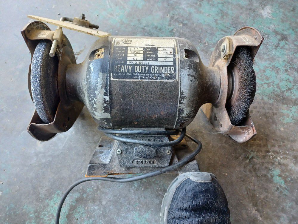 Old Heavy Duty Grinder