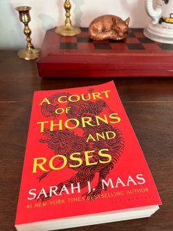 A Court Of Thorns and Roses