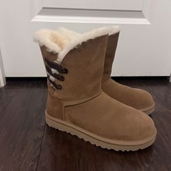 Women’s Ugg Boots Size 8
