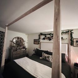 California King upholstered Bed And Box Spring