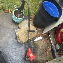 GAS TRIMMER ( Weed Wacker)