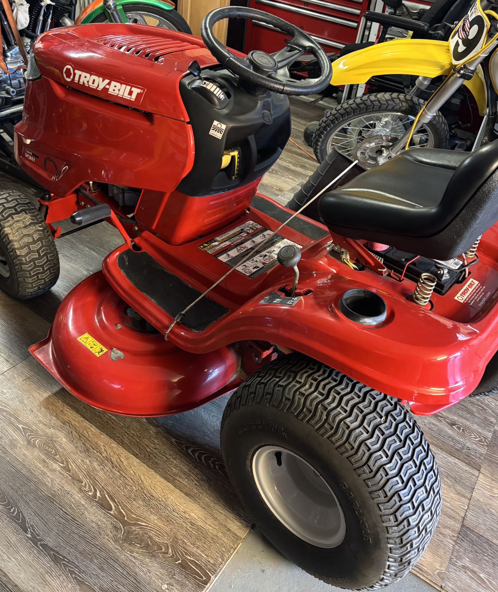 Troy-BILT Pony 7 Speed Riding Mower