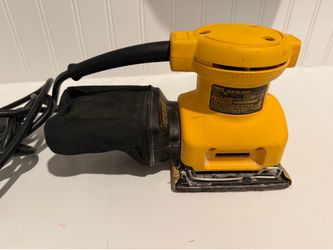 Dewalt Palm Grip Sander