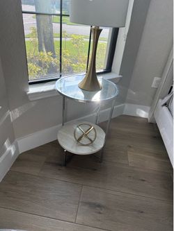 Beautiful End Table Set - Great Condition