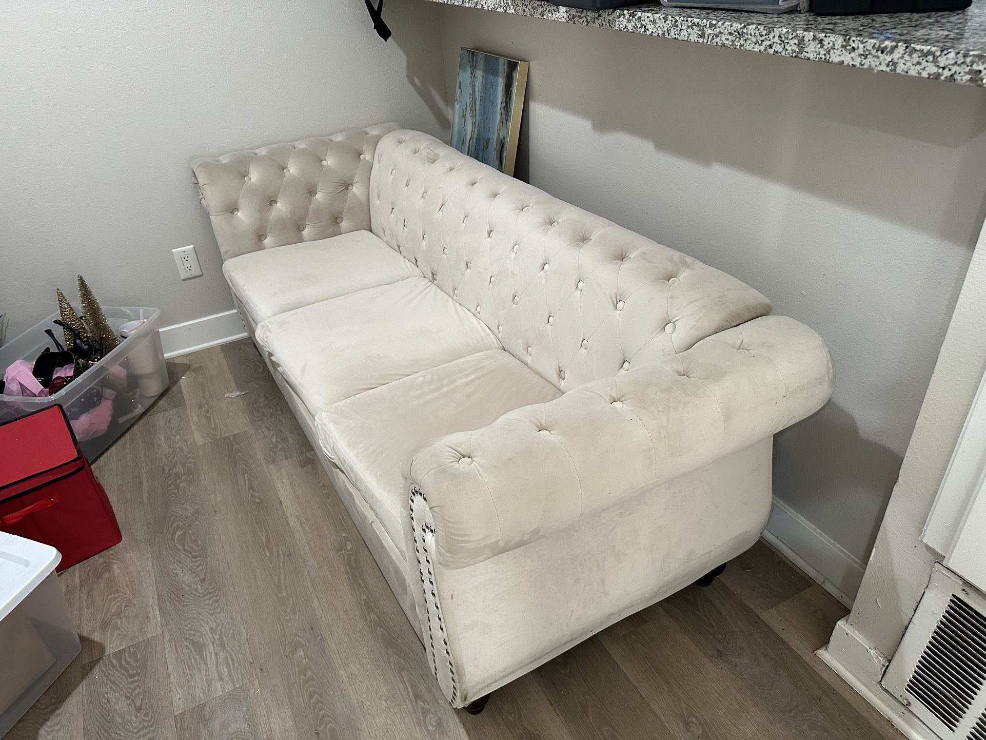 Fancy Couch. Barely used was $800.