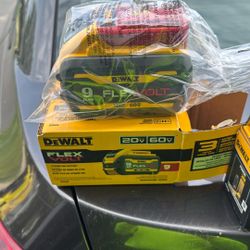 Dewalt Flex Bolt 60v 9AH