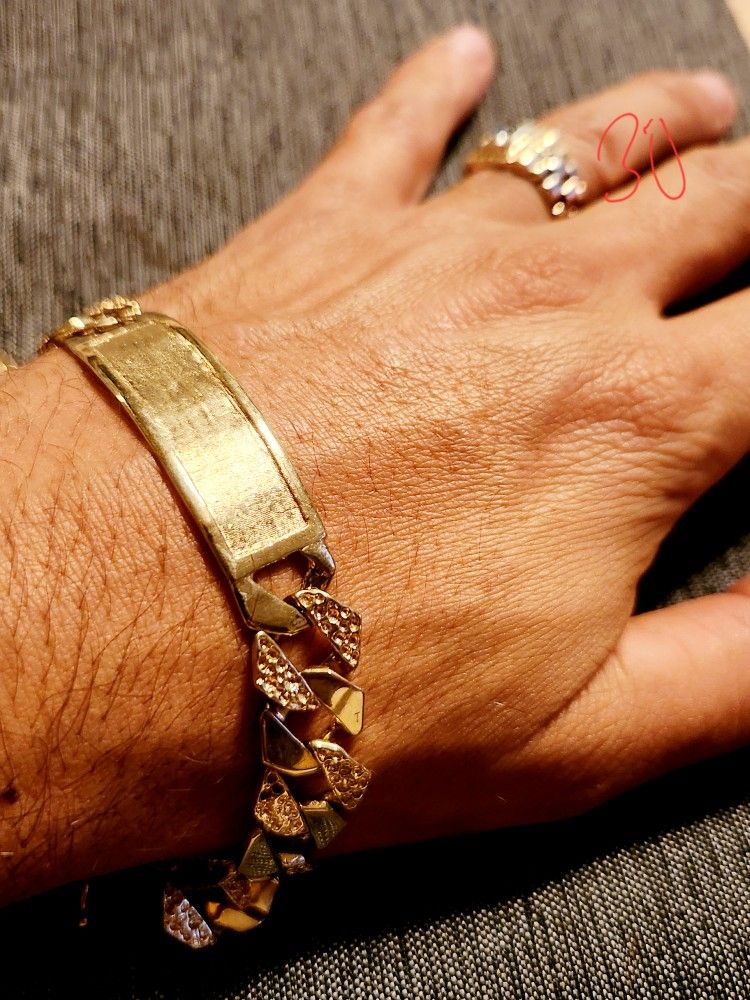 Mens Beautiful Big 14kt Gold Bracelet