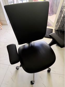 Computer chair high back black leather