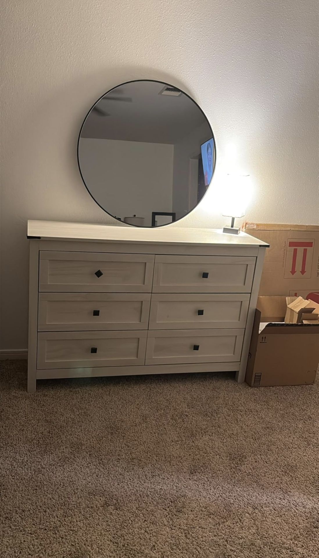 Black Round Mirror
