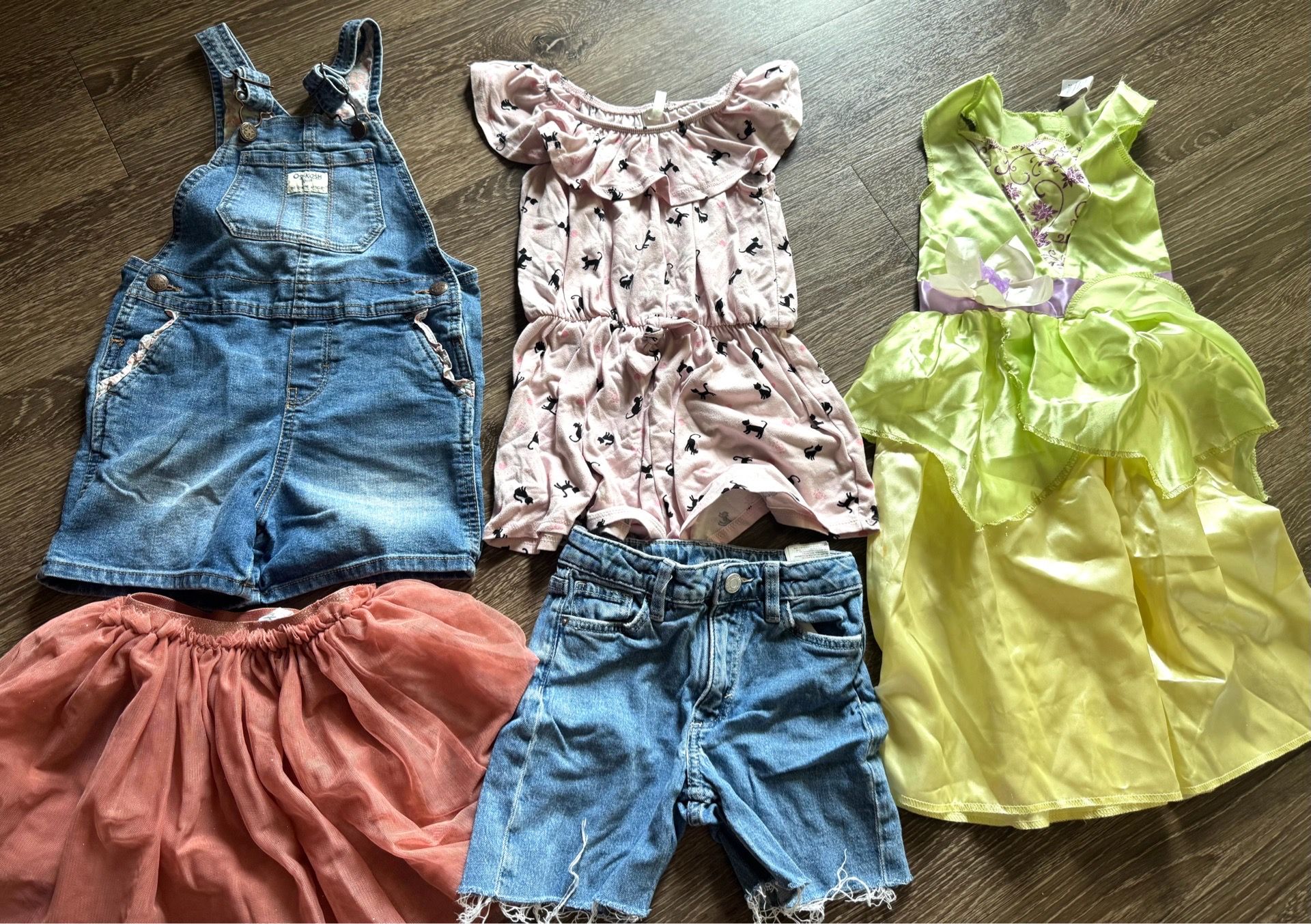 Girl's clothes size 5/6
