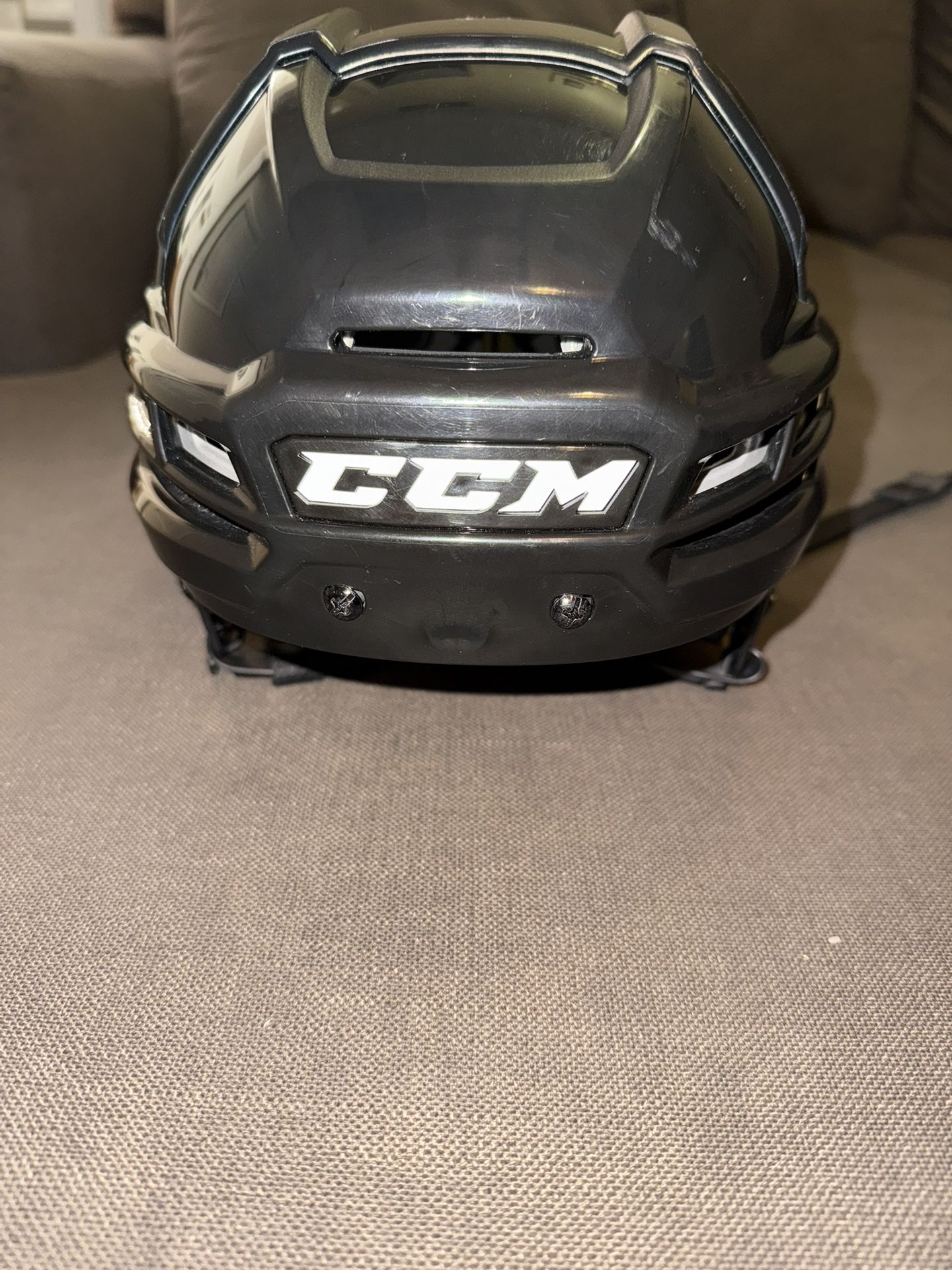 Excellent Condition CCM Tacks 910 Helmet Size L