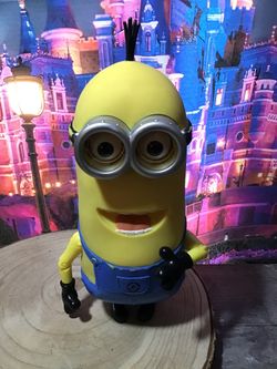 Despicable Me Universal Studios Thinkway Toys Talking Minion Tim 