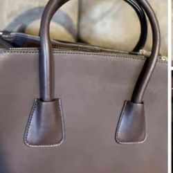 Large purse clean like new 
