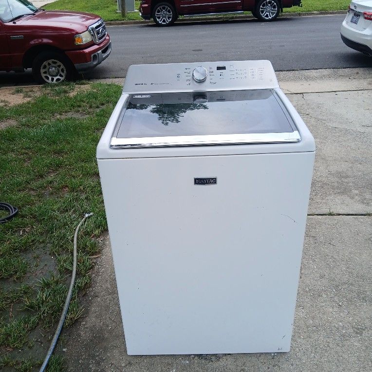 Nice Maytag Bravos XL Washer **Free Local Delivery