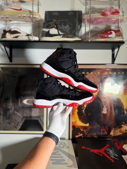 Air Jordan 11 “Playoffs” 2012 Size 11 — Used 7/10