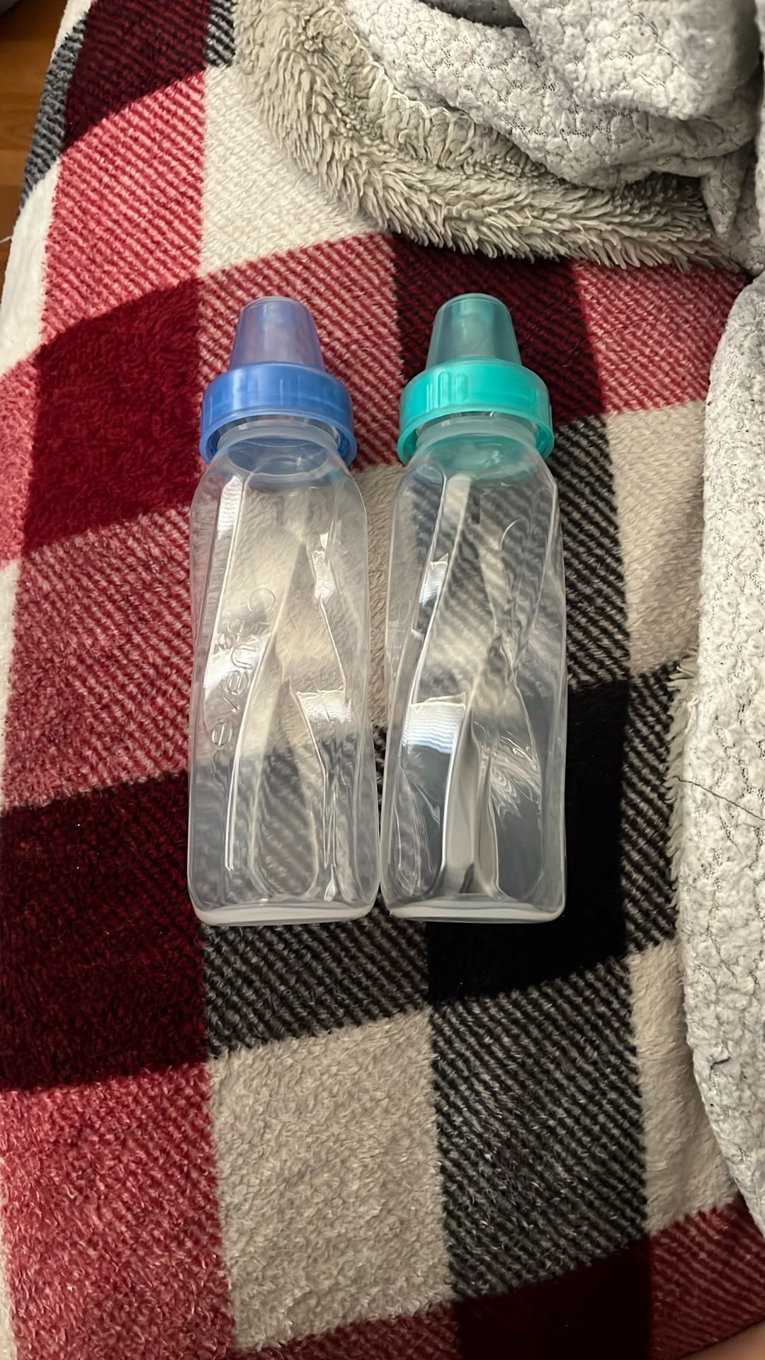 2 Evenflo Bottles 8oz