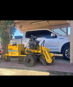 Vermeer SC372 stump grinder