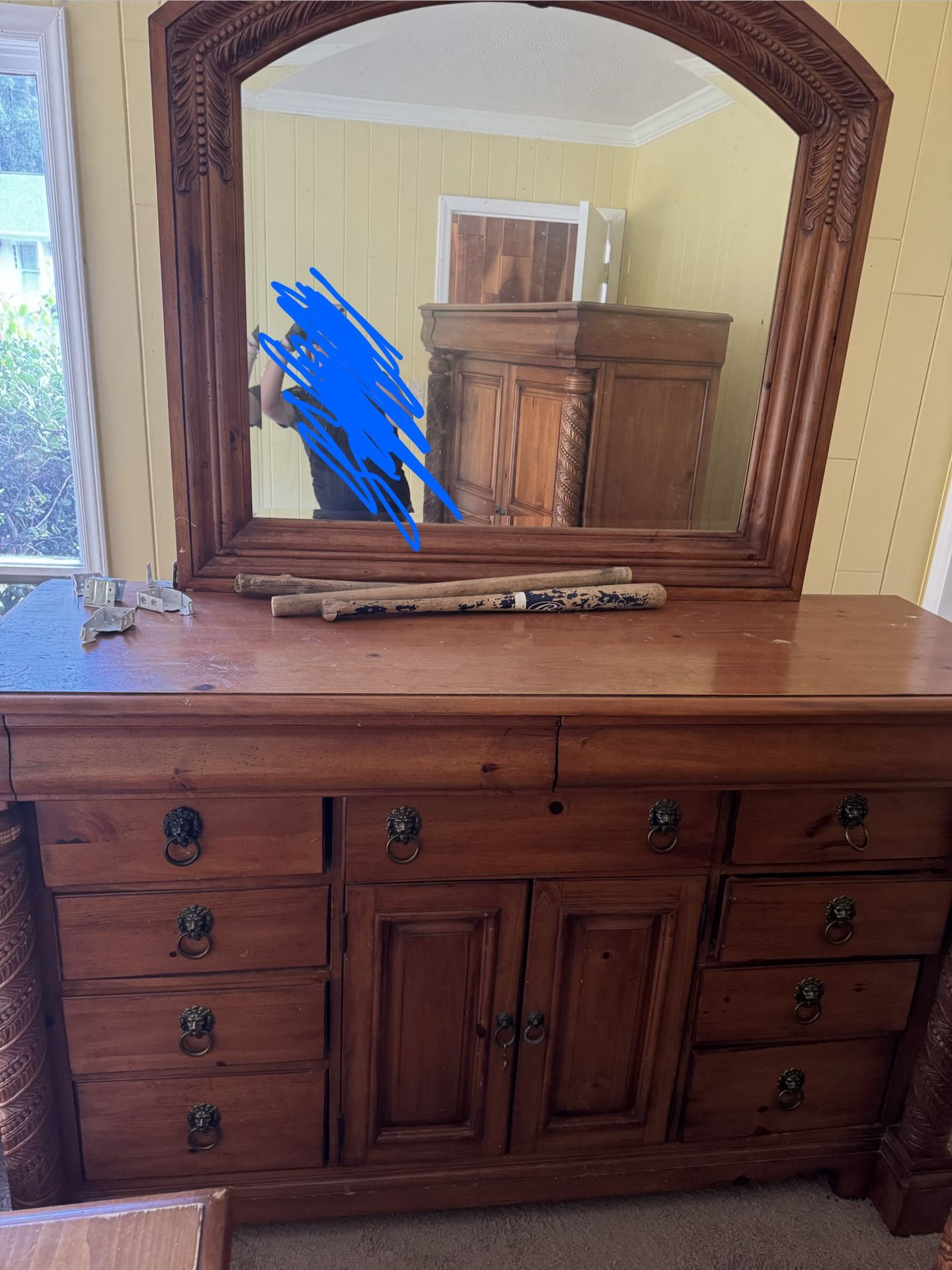 Dresser