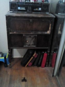 Antique Desk/Radio Box from late 1800's early 1900's $100