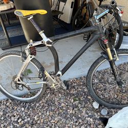 Custom frame mountain bike