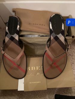 Women’s Burberry Meadow Black and beige Size 40. Original pattern Flip Flops