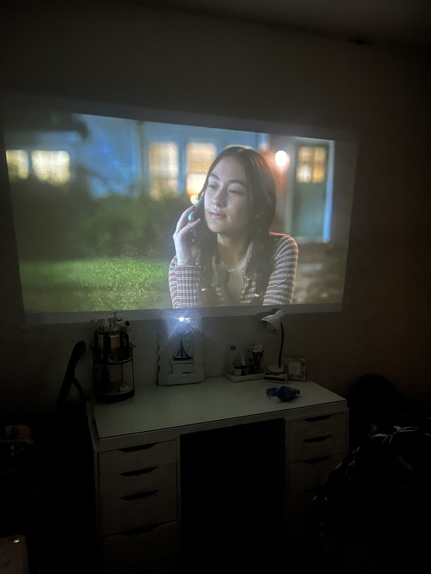 PROJECTOR