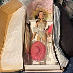 Madame Alexander Collectible Doll Tides Alex Brunette