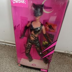 BARBIE (MATTEL) HOLLY BERRY CAT WOMAN DOLL.  $25.00   FIRM, ORIGINAL Collectable  !!