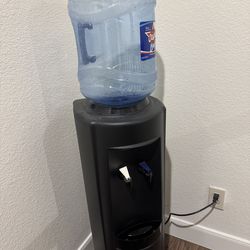Water dispenser