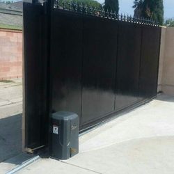 Sliding door with motor.