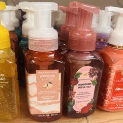 Bath & Body Works hand soap $5 each or 2 for $9 . Pick up In west Lancaster. More items available!