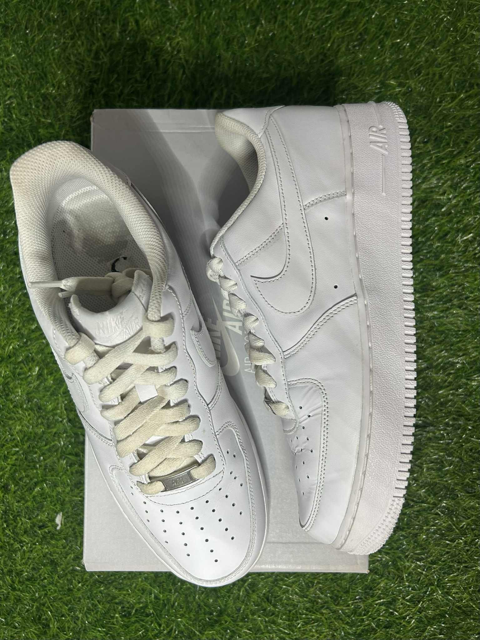 Nike Air Force 1 OG – Men’s Size 9 – Gently Used