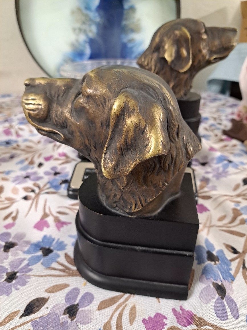 Vintage Pair of Dog Head Bookends Metal Antique Brass Bronze Finish Retrievers