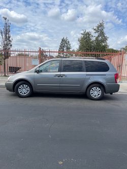 2012 KIA Sedona