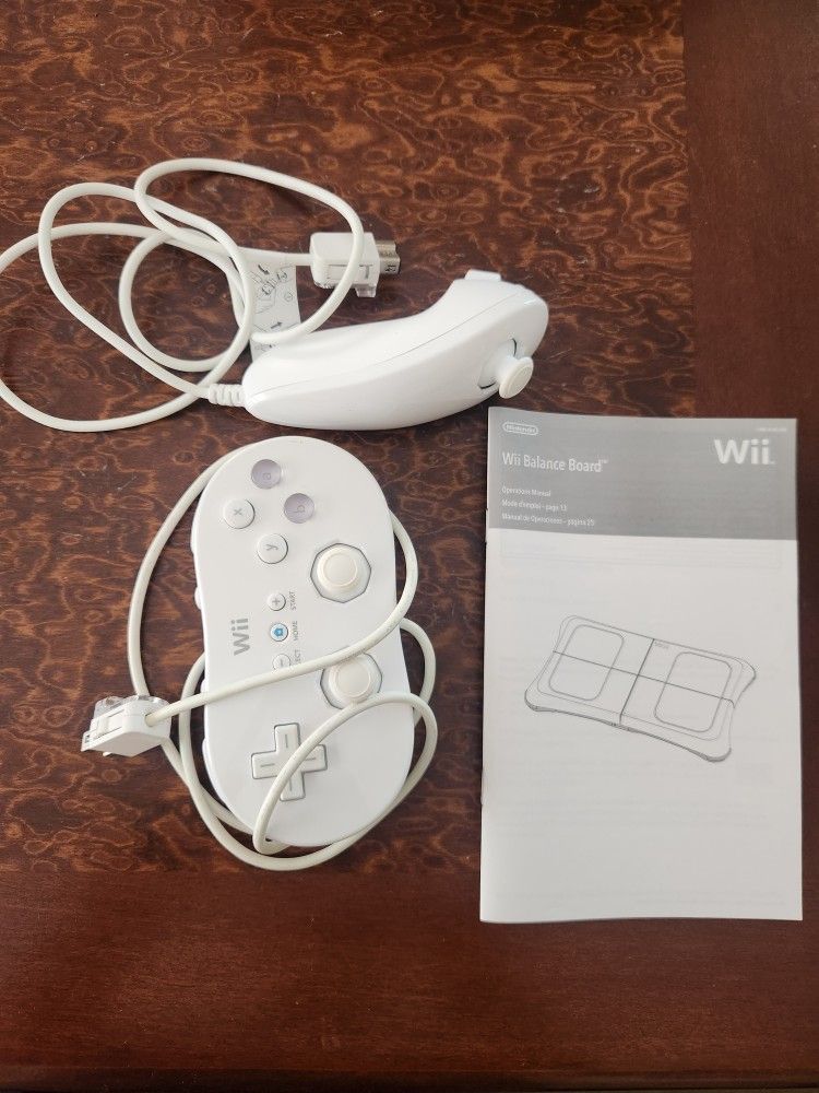 Nintendo Wii Controllers- White + Balancing Board Manual